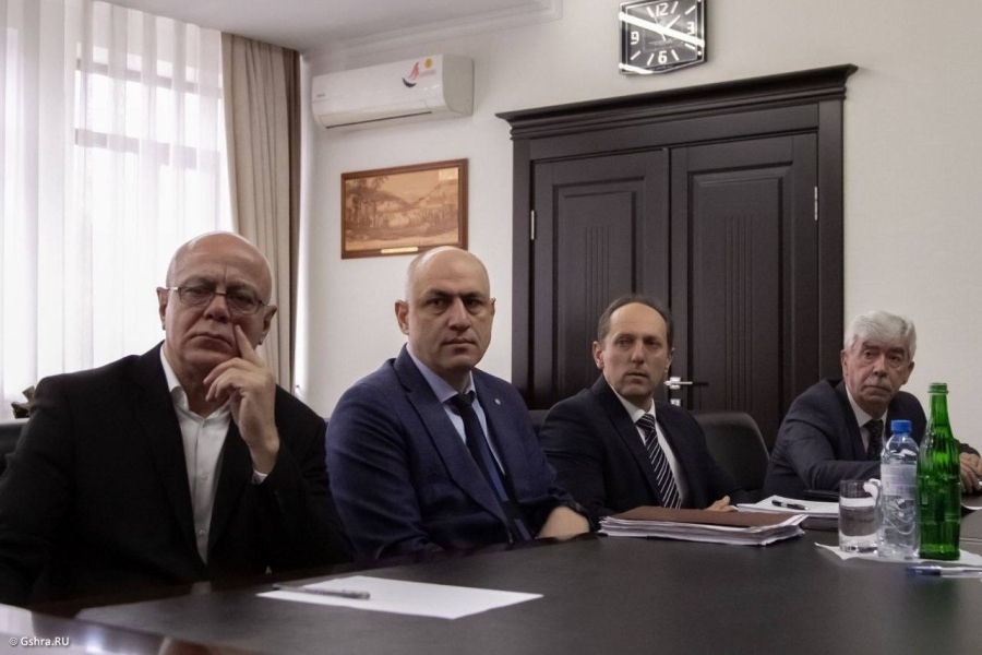 Глава Майкопского района принял участие в рабочем совещании об участии Адыгеи в федеральном эксперименте по легализации гостевых домов